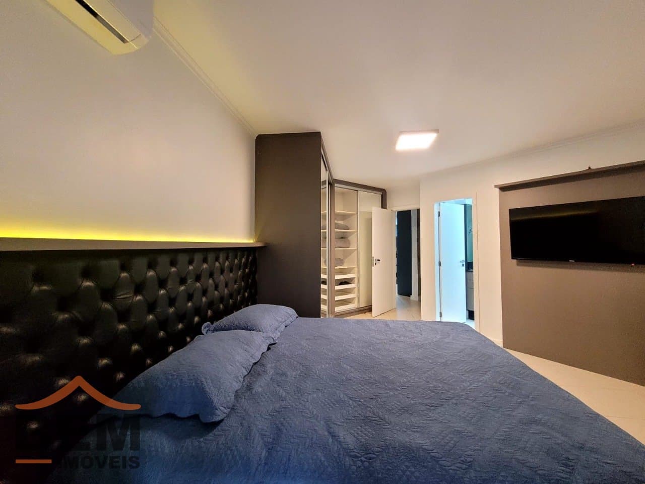 Apartamento para Locação com 3 quartos sendo 1 suíte, 1 vaga no bairro Centro em Balneário Camboriú/SC: 19- SUÍTE