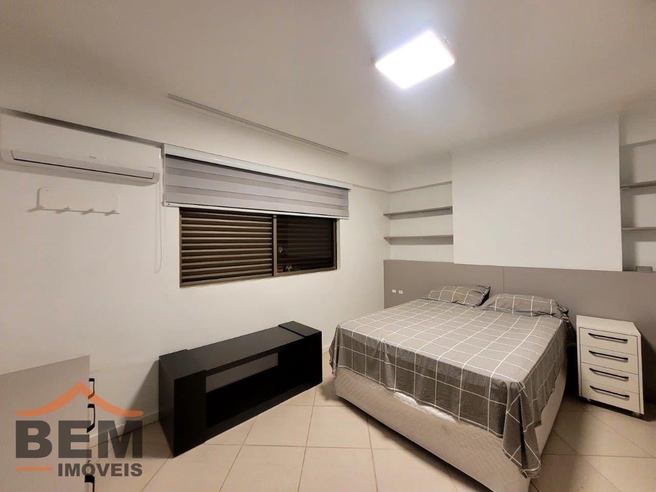 Apartamento para Locação com 3 quartos sendo 1 suíte, 1 vaga no bairro Centro em Balneário Camboriú/SC: 26 - DORMITÓRIO 02