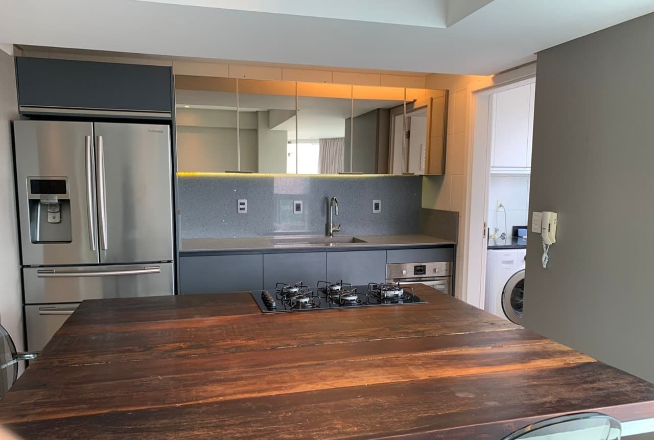 Apartamento para Locação com 2 quartos sendo 1 suíte, 2 vagas no bairro Centro em Itajaí/SC: 06 - COZINHA