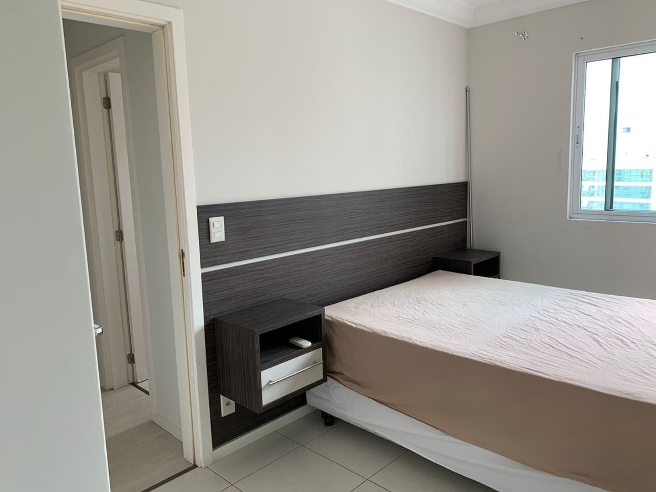 Apartamento para Locação com 2 quartos sendo 1 suíte, 2 vagas no bairro Centro em Itajaí/SC: 08 - DORMITÓRIO 01
