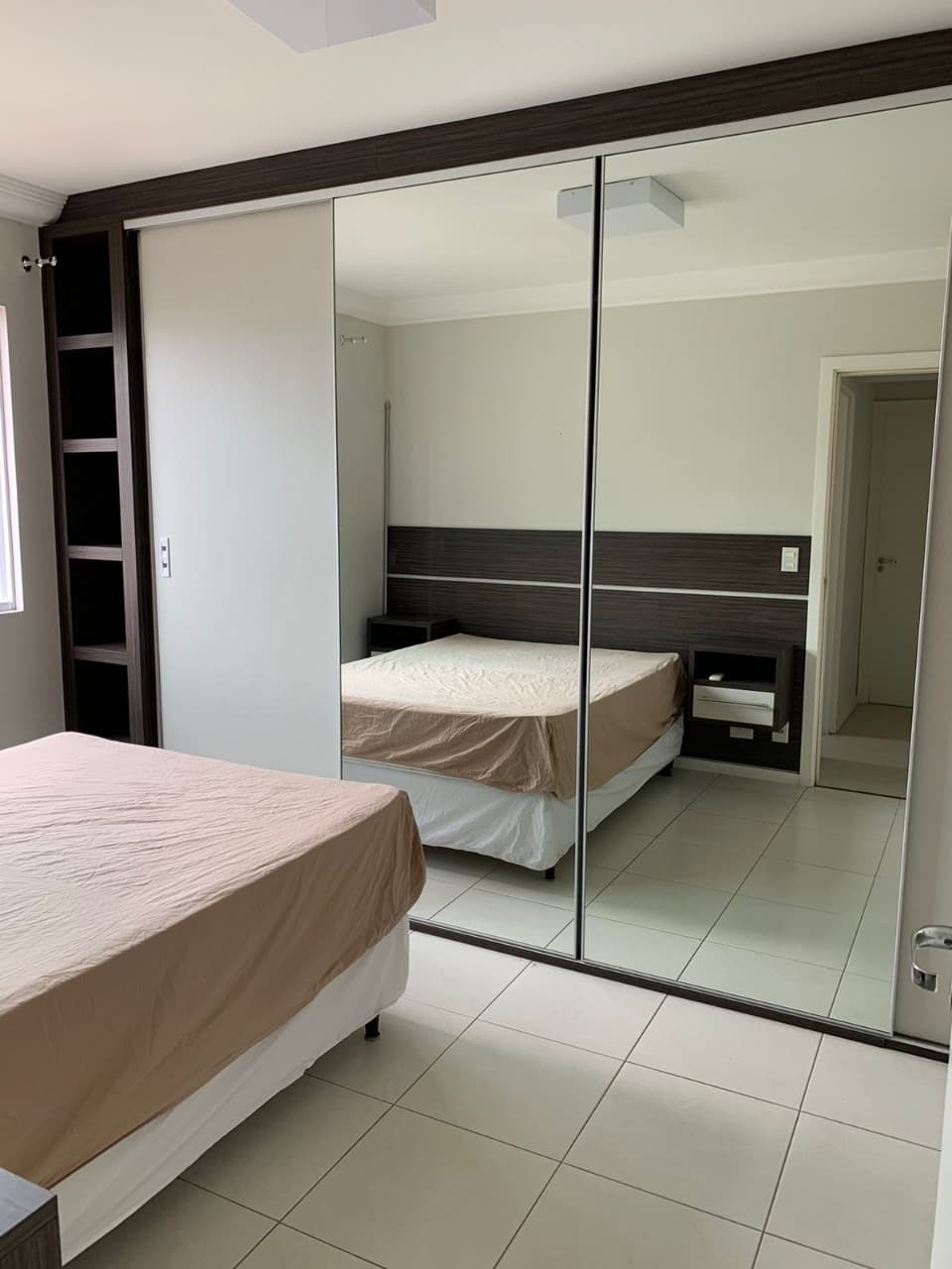 Apartamento para Locação com 2 quartos sendo 1 suíte, 2 vagas no bairro Centro em Itajaí/SC: 10 - DORMITÓRIO SUÍTE