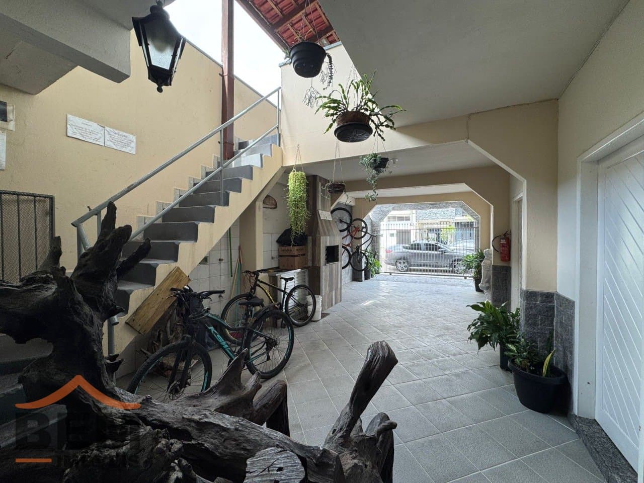 Casa à Venda com 10 quartos, 2 vagas no bairro Nações em Balneário Camboriú/SC: 5b563b5b-d82e-4e0f-aa68-add840295307