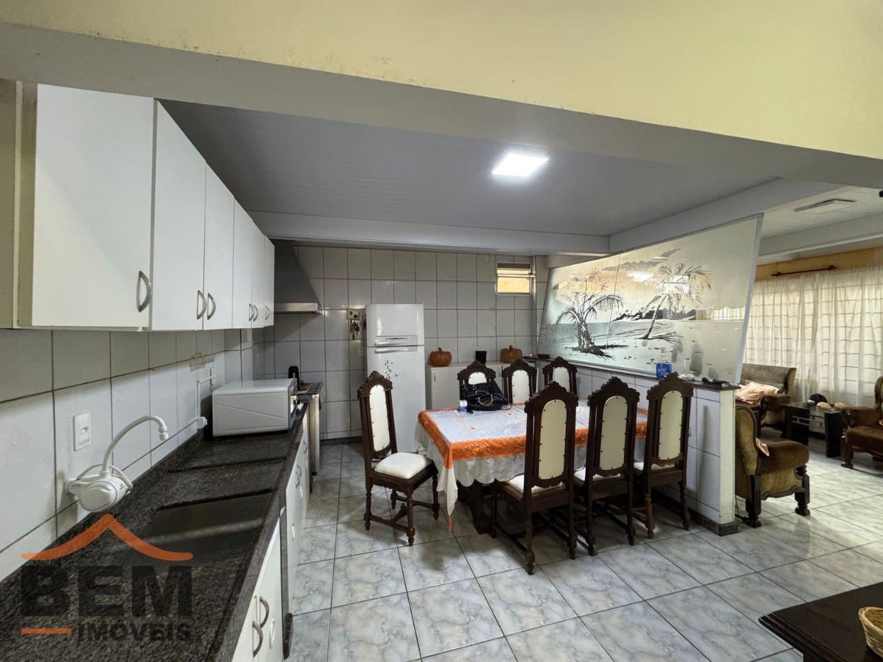 Casa à Venda com 10 quartos, 2 vagas no bairro Nações em Balneário Camboriú/SC: bfe7437a-b2d5-49b9-82fa-23fa3f292a2f