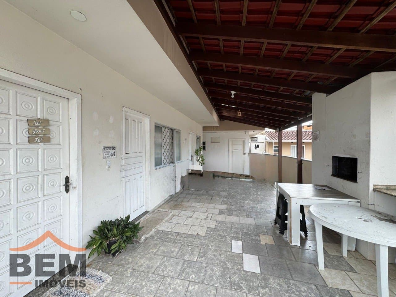 Casa à Venda com 10 quartos, 2 vagas no bairro Nações em Balneário Camboriú/SC: e23f11b2-4f2a-4a2b-8aef-307c1b3b3eab