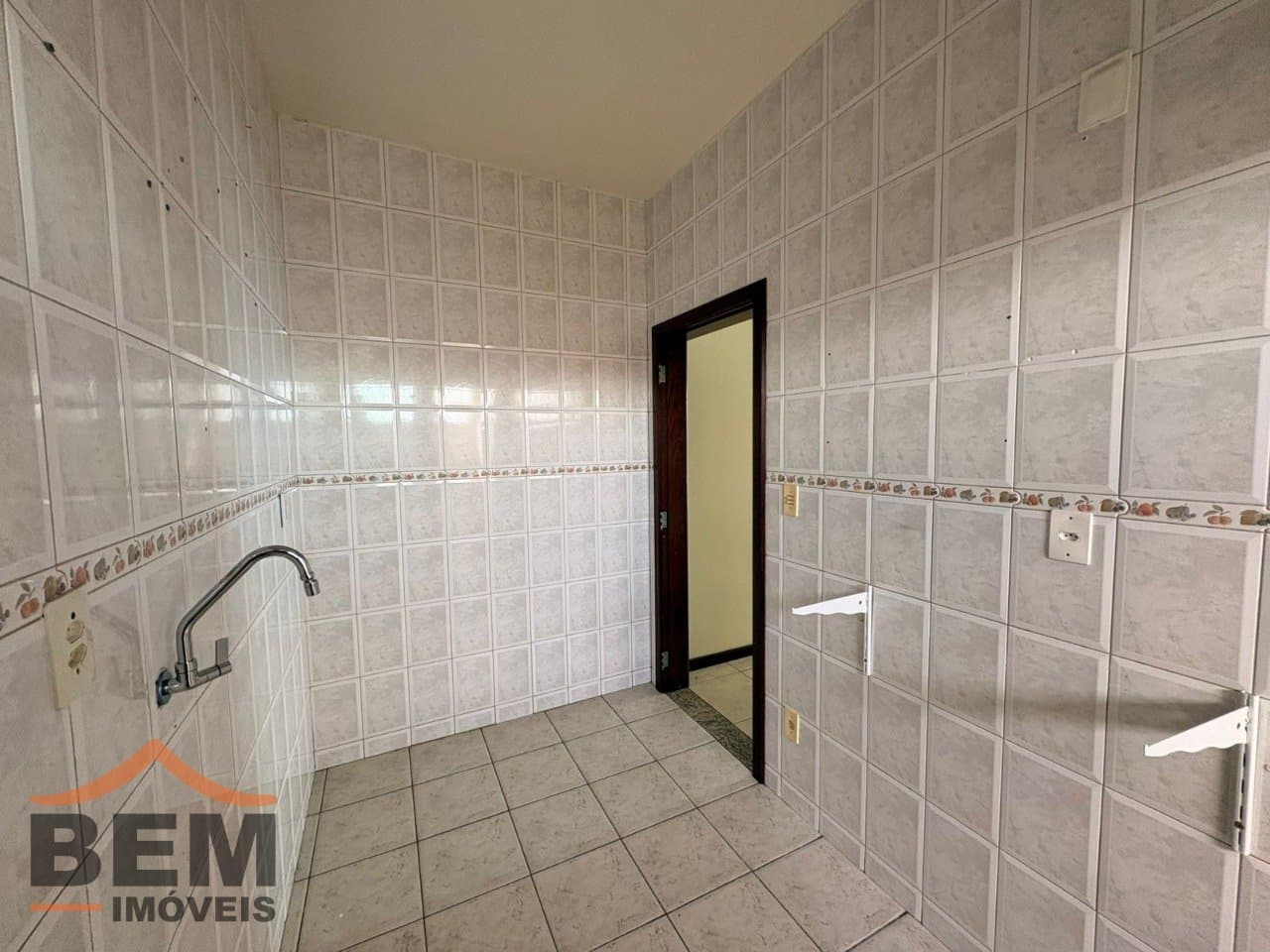 Apartamento para Locação com 2 quartos no bairro São Vicente em Itajaí/SC: 10 - COZINHA