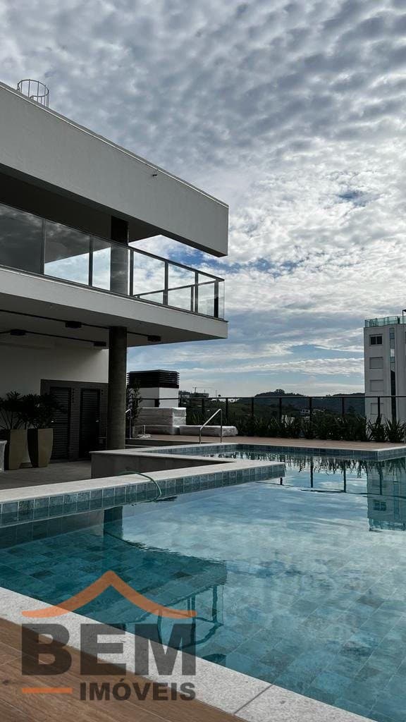 Apartamento para Locação com 3 suítes, 2 vagas no bairro Praia Brava em Itajaí/SC: 06 - PISCINA