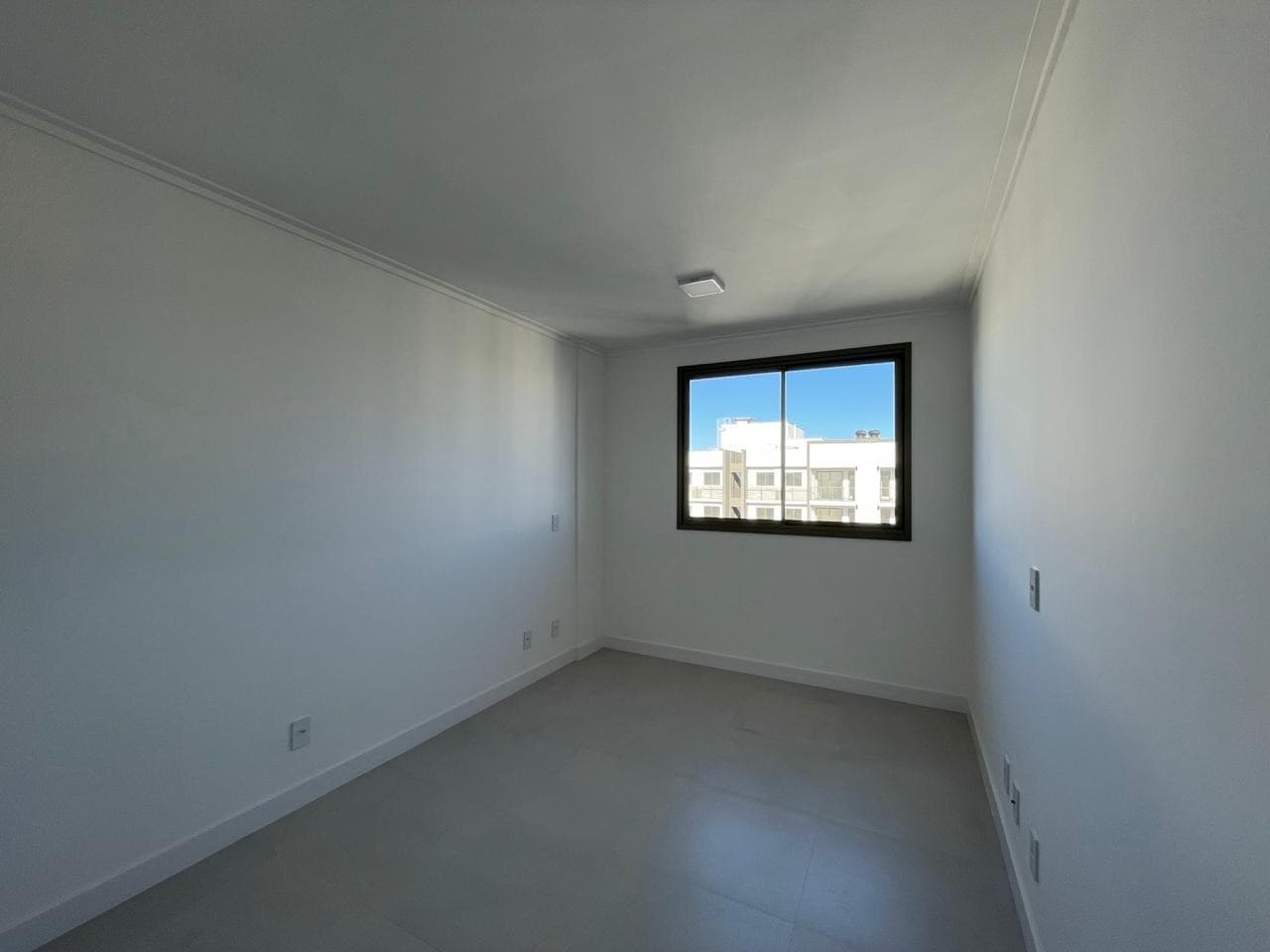 Apartamento para Locação com 2 quartos sendo 1 suíte, 1 vaga no bairro São Vicente em Itajaí/SC: 09 - DORMITÓRIO SUITE