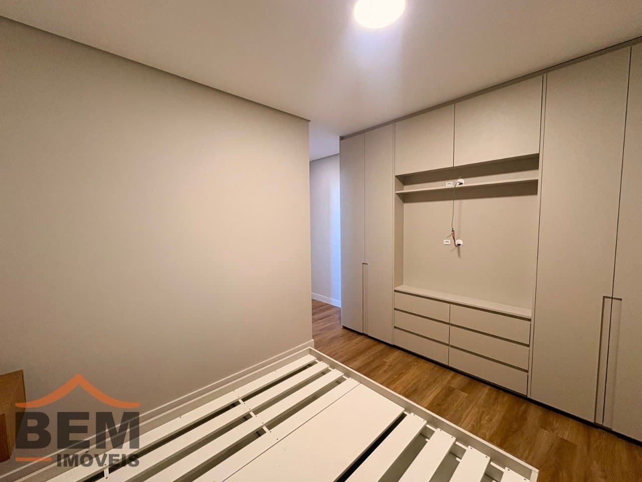 Apartamento para Locação com 1 quarto sendo 1 suíte, 2 vagas no bairro Centro em Itajaí/SC: 12 - QUARTO SUITE