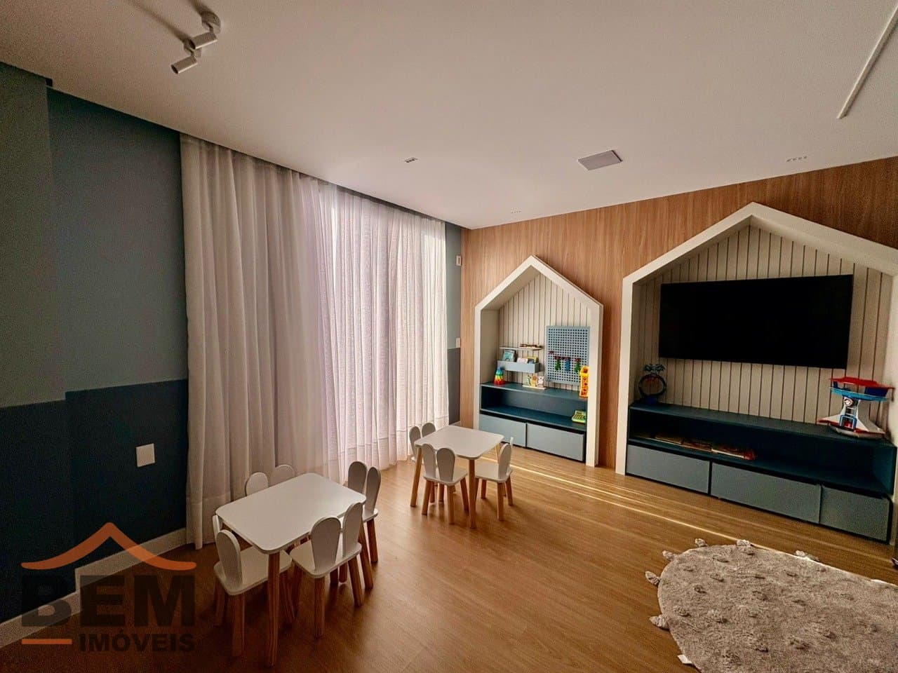 Apartamento para Locação com 1 quarto sendo 1 suíte, 2 vagas no bairro Centro em Itajaí/SC: 26 - BRINQUEDOTECA