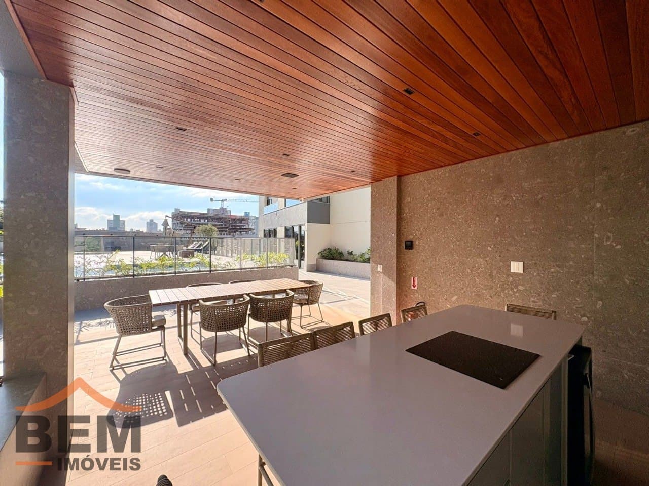 Apartamento para Locação com 1 quarto sendo 1 suíte, 2 vagas no bairro Centro em Itajaí/SC: 34 - QUIOSQUE 01