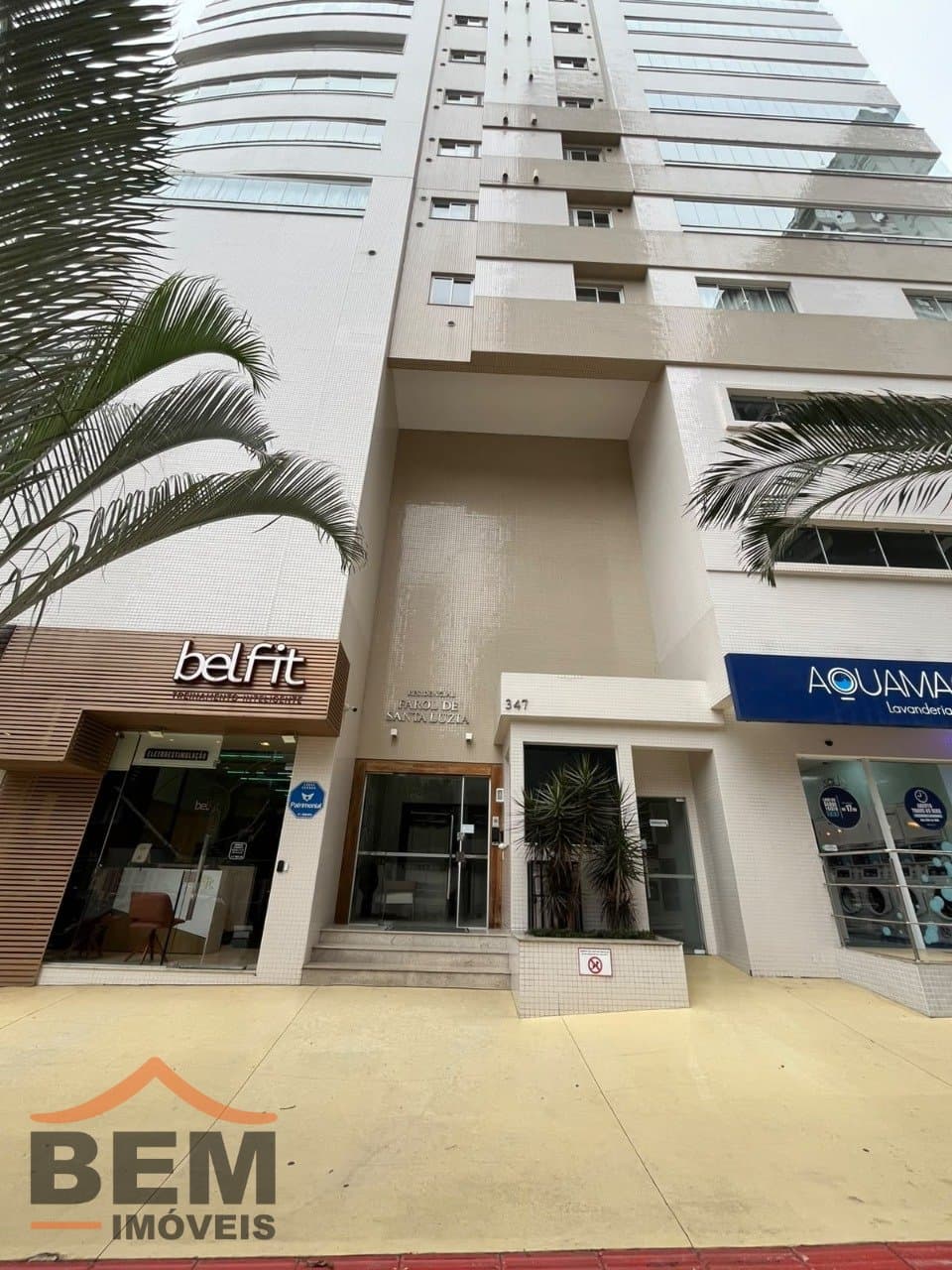 Apartamento para Locação com 2 quartos e 90m² no bairro Pioneiros, em Balneário Camboriú - SC