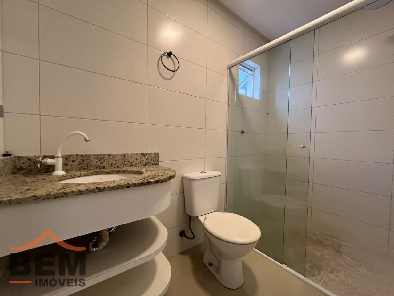 Apartamento para Locação com 2 quartos e 90m² no bairro Pioneiros, em Balneário Camboriú - SC