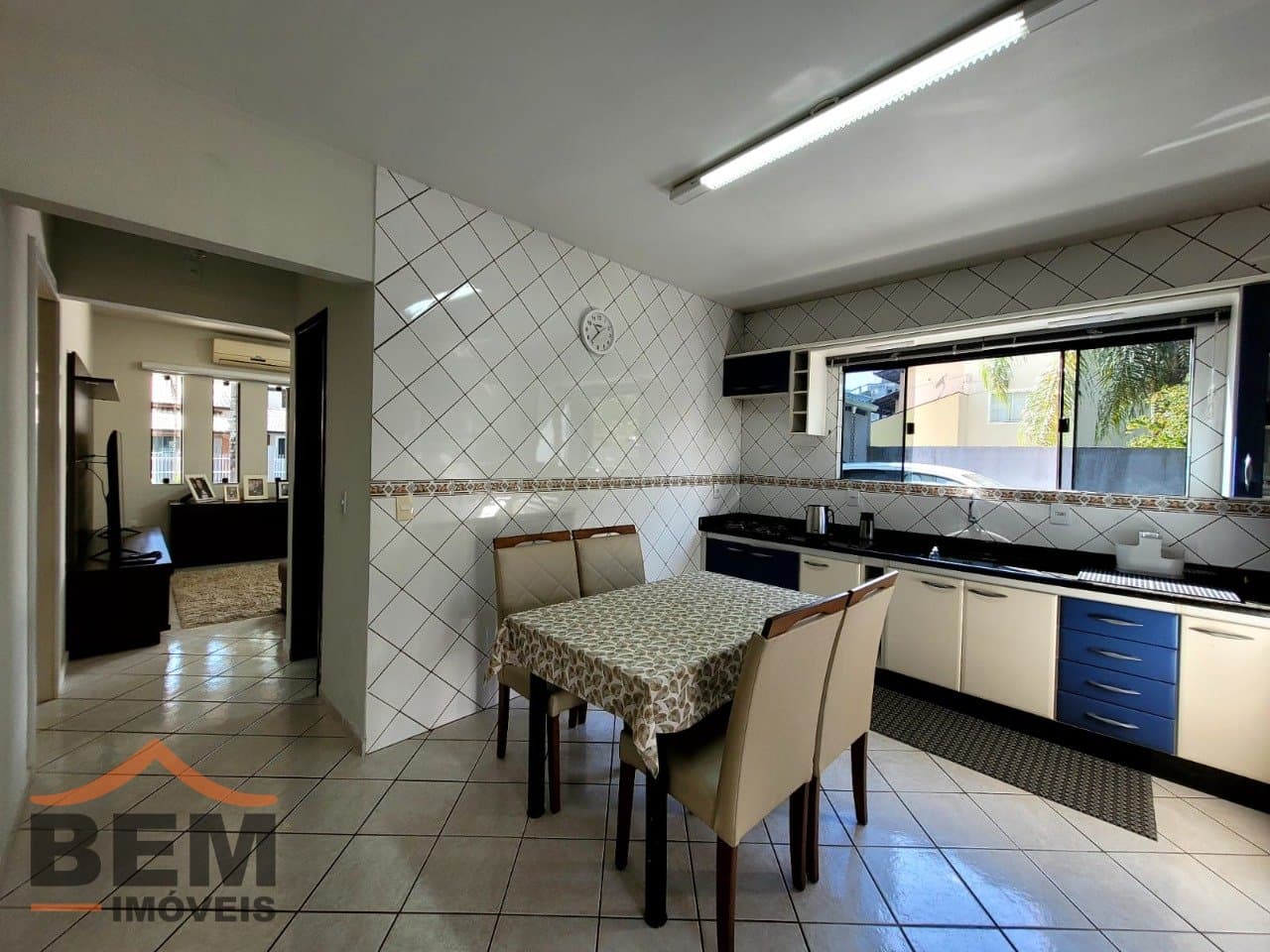 Casa à Venda com 3 quartos sendo 1 suíte, 2 vagas no bairro Ressacada em Itajaí/SC