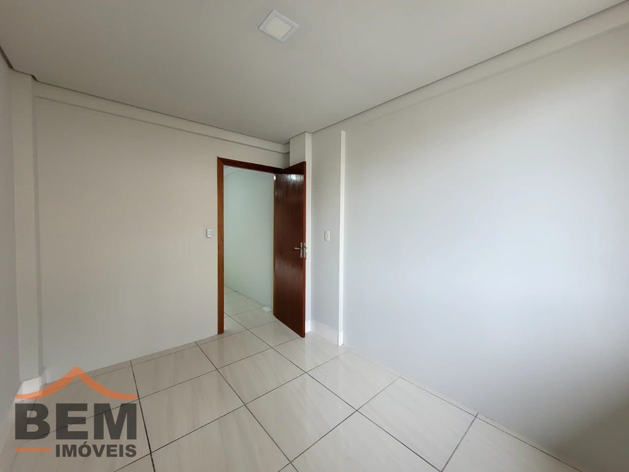 Apartamento para Locação com 1 quarto, 1 vaga no bairro Fazenda em Itajaí/SC: 08 - DORMITÓRIO