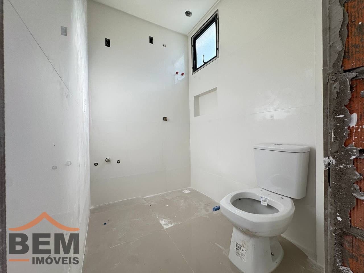 Apartamento à Venda com 3 quartos sendo 3 suítes, 2 vagas no bairro Centro em Balneário Camboriú/SC: bce0ce64-fe98-4db9-a6ab-6bc838d2b8b7