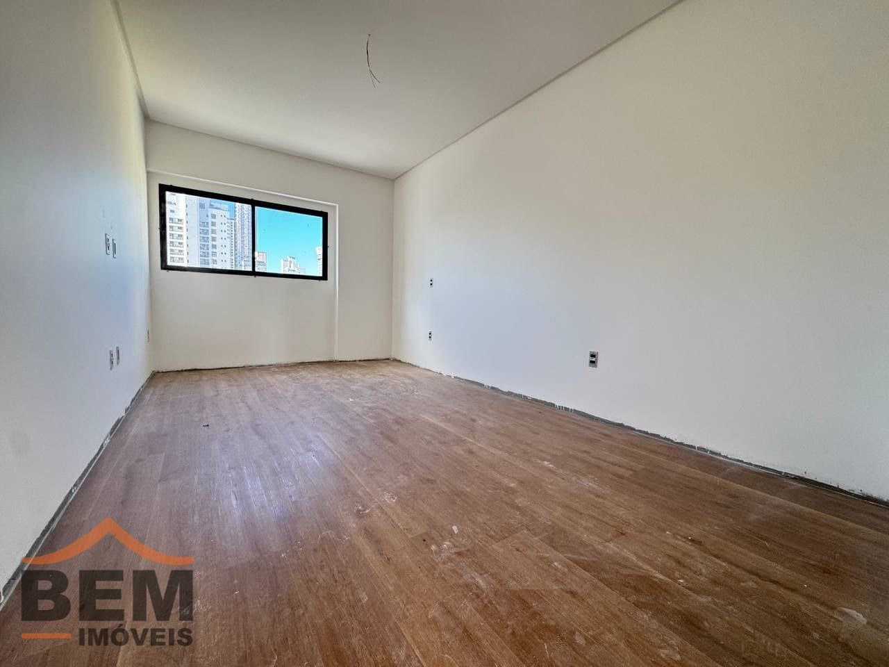 Apartamento à Venda com 3 quartos sendo 3 suítes, 2 vagas no bairro Centro em Balneário Camboriú/SC: 5dc42ae0-d08e-4b04-9d5a-fe8fcb76af38