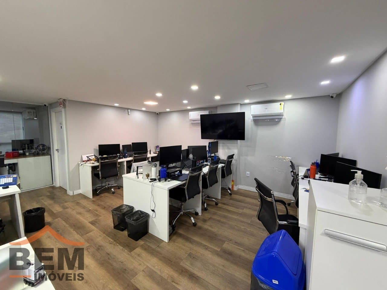 Prédio Comercial para Locação no bairro Fazenda em Itajaí/SC: 14 - SALA