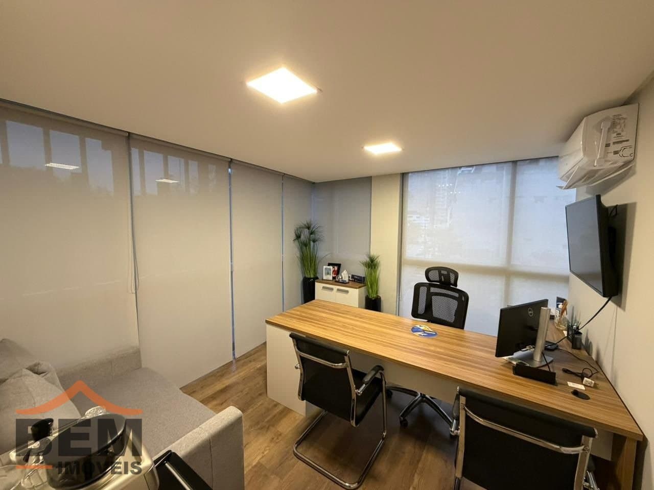 Prédio Comercial para Locação no bairro Fazenda em Itajaí/SC: 18 - SALA