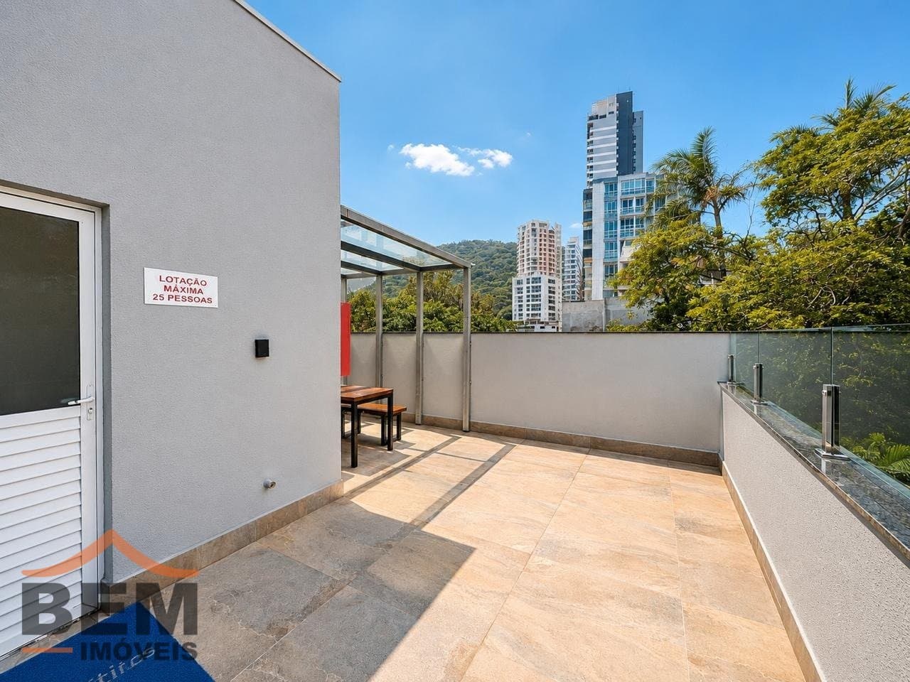 Prédio Comercial para Locação no bairro Fazenda em Itajaí/SC: 24 - EXTERNO