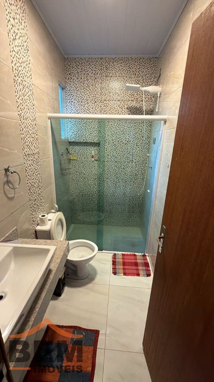 Casa para Locação com 2 quartos, 3 vagas no bairro Meia Praia em Navegantes/SC: 11 - BANHEIRO