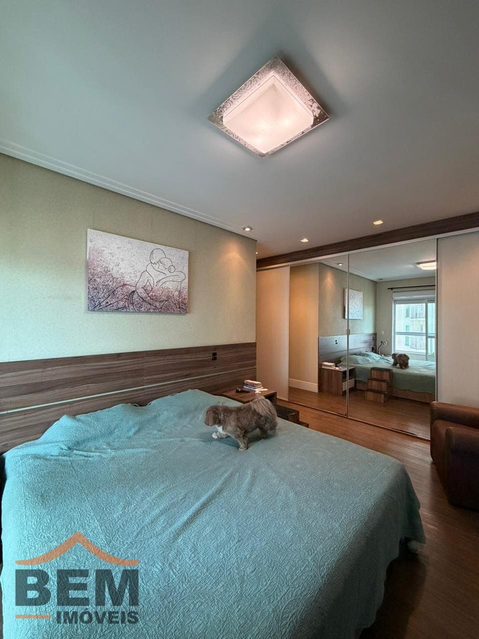 Apartamento à Venda com 3 suítes, 2 vagas no bairro Centro em Itajaí/SC