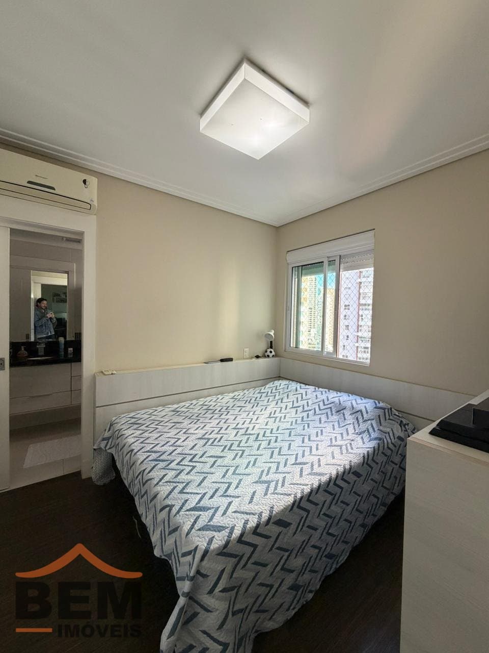 Apartamento à Venda com 3 suítes, 2 vagas no bairro Centro em Itajaí/SC