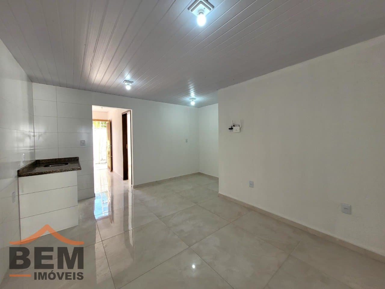 Casa para Locação com 2 quartos, 1 vaga no bairro São Judas em Itajaí/SC: 06 - COZINHA E SALA