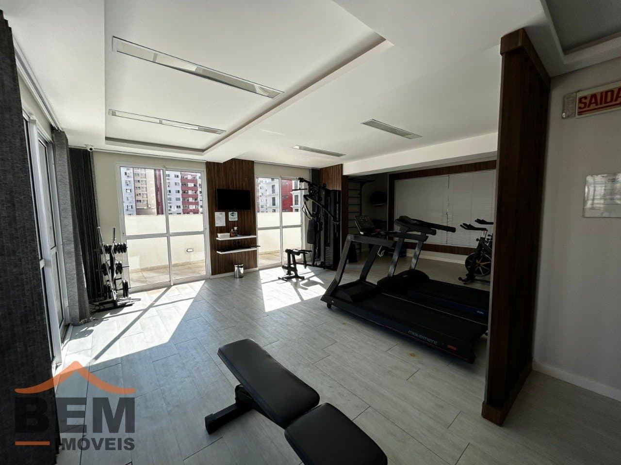 Apartamento à Venda com 1 quarto sendo 1 suíte, 2 vagas no bairro Centro em Itajaí/SC