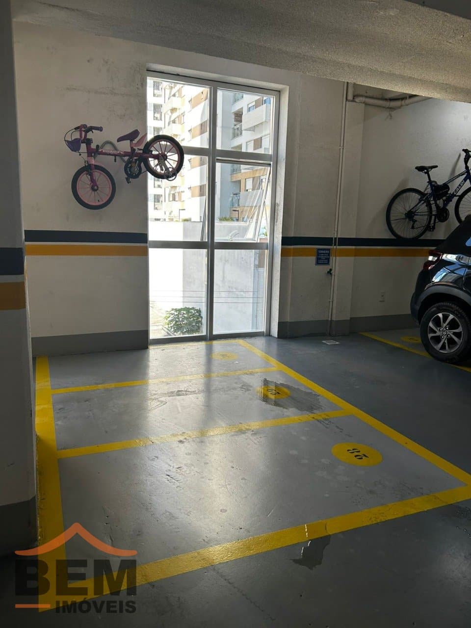 Apartamento à Venda com 1 quarto sendo 1 suíte, 2 vagas no bairro Centro em Itajaí/SC
