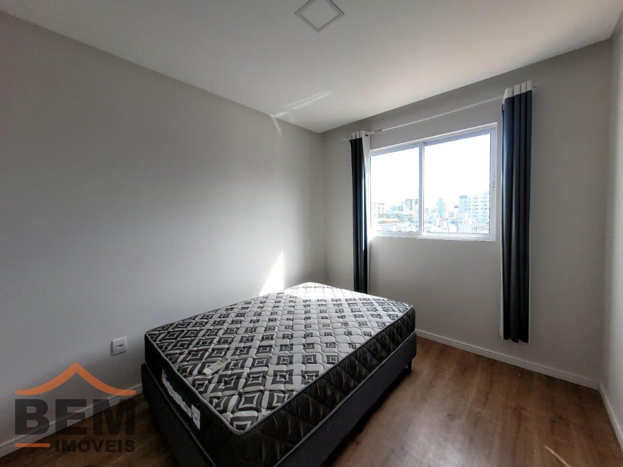 Apartamento para Locação com 1 quarto sendo 1 suíte, 1 vaga no bairro Fazenda em Itajaí/SC: 13 - SUÍTE