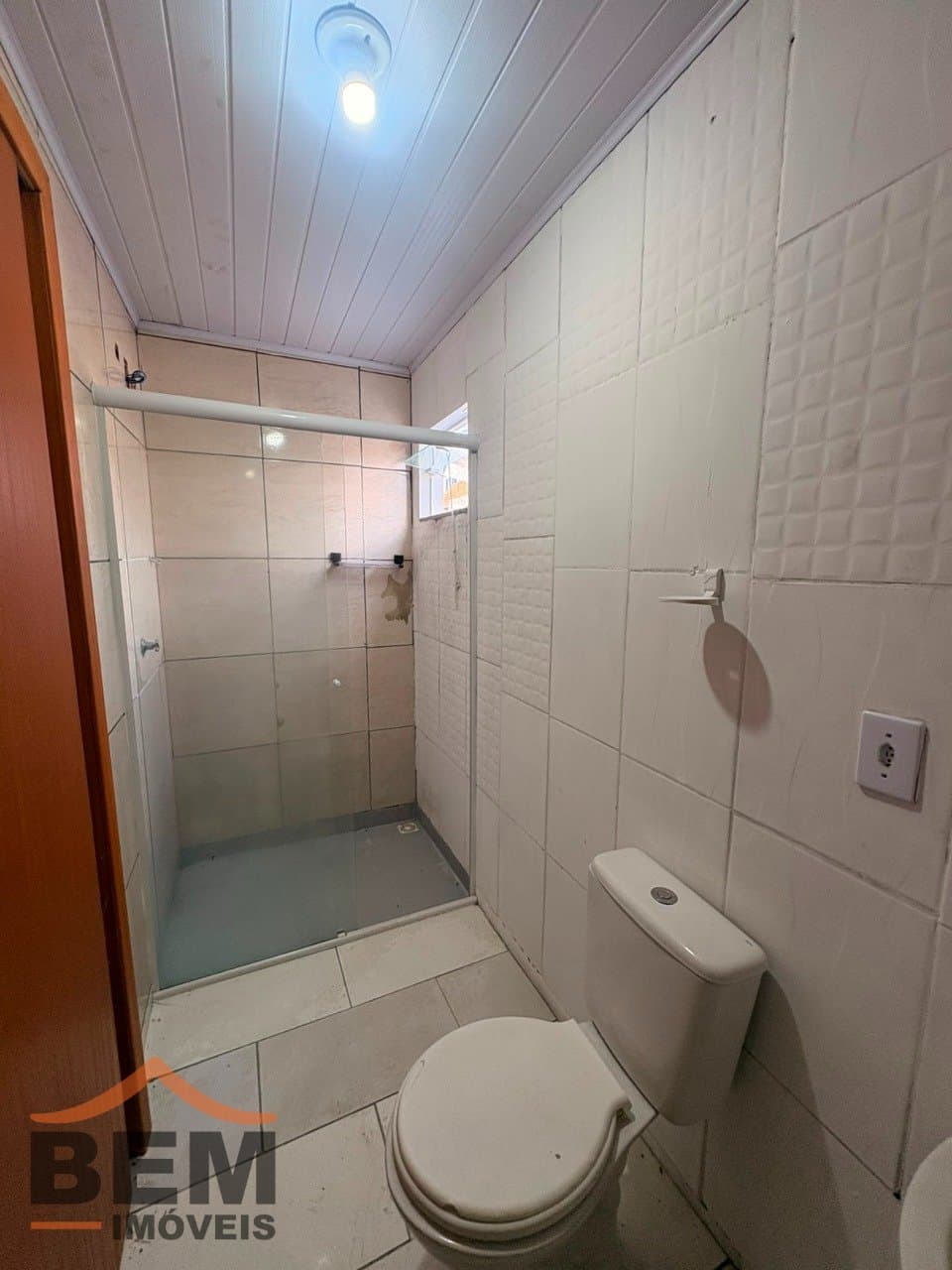 Apartamento para Locação com 2 quartos no bairro Santa Regina em Itajaí/SC: 9 - BANHEIRO
