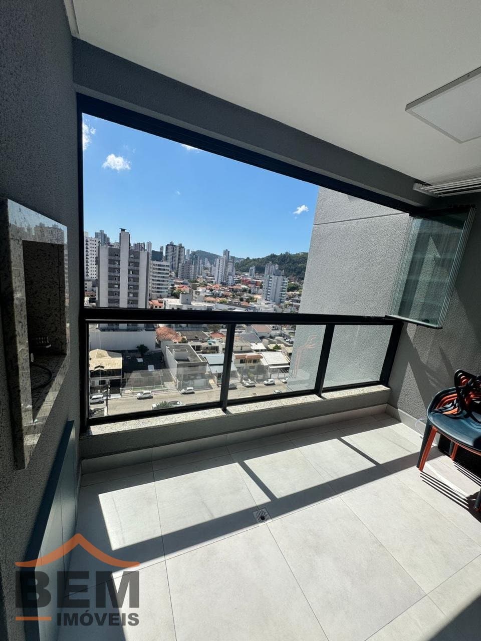 Apartamento à Venda com 3 quartos sendo 1 suíte, 2 vagas no bairro Vila Operária em Itajaí/SC: 11 - SACADA