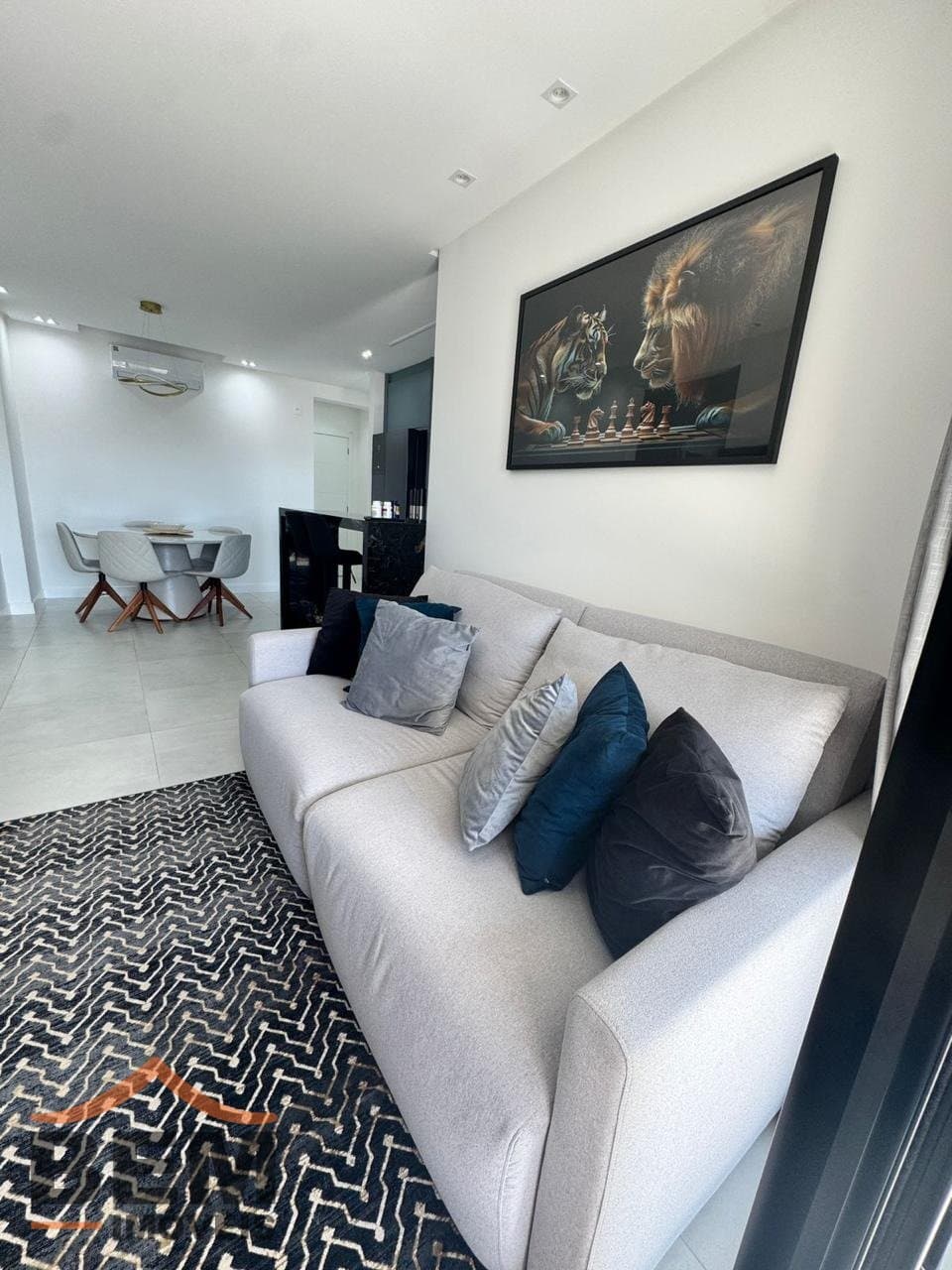 Apartamento à Venda com 3 quartos sendo 1 suíte, 2 vagas no bairro Vila Operária em Itajaí/SC: 10 - SALA DE ESTAR
