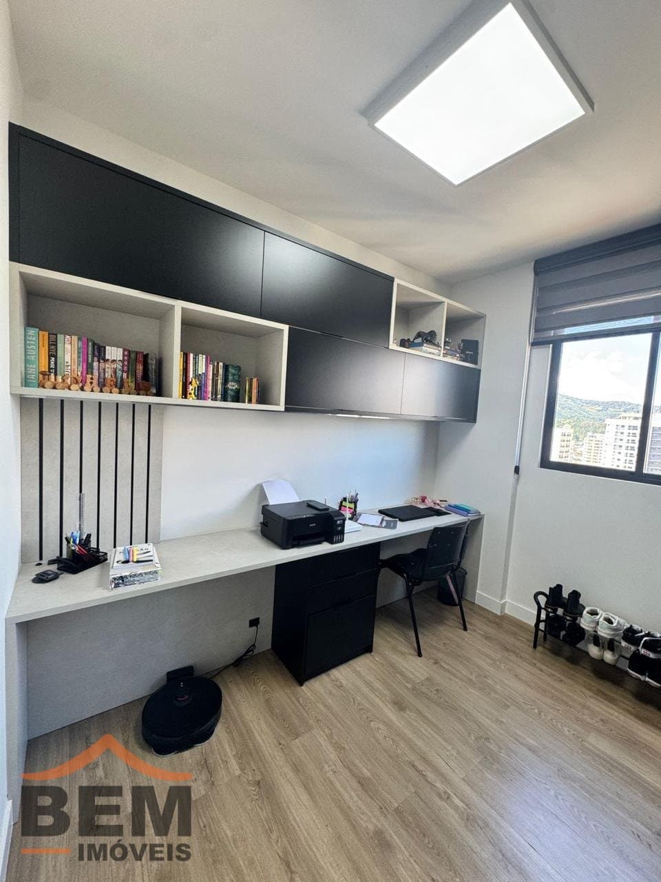 Apartamento à Venda com 3 quartos sendo 1 suíte, 2 vagas no bairro Vila Operária em Itajaí/SC: 19 - DORMITÓRIO 01