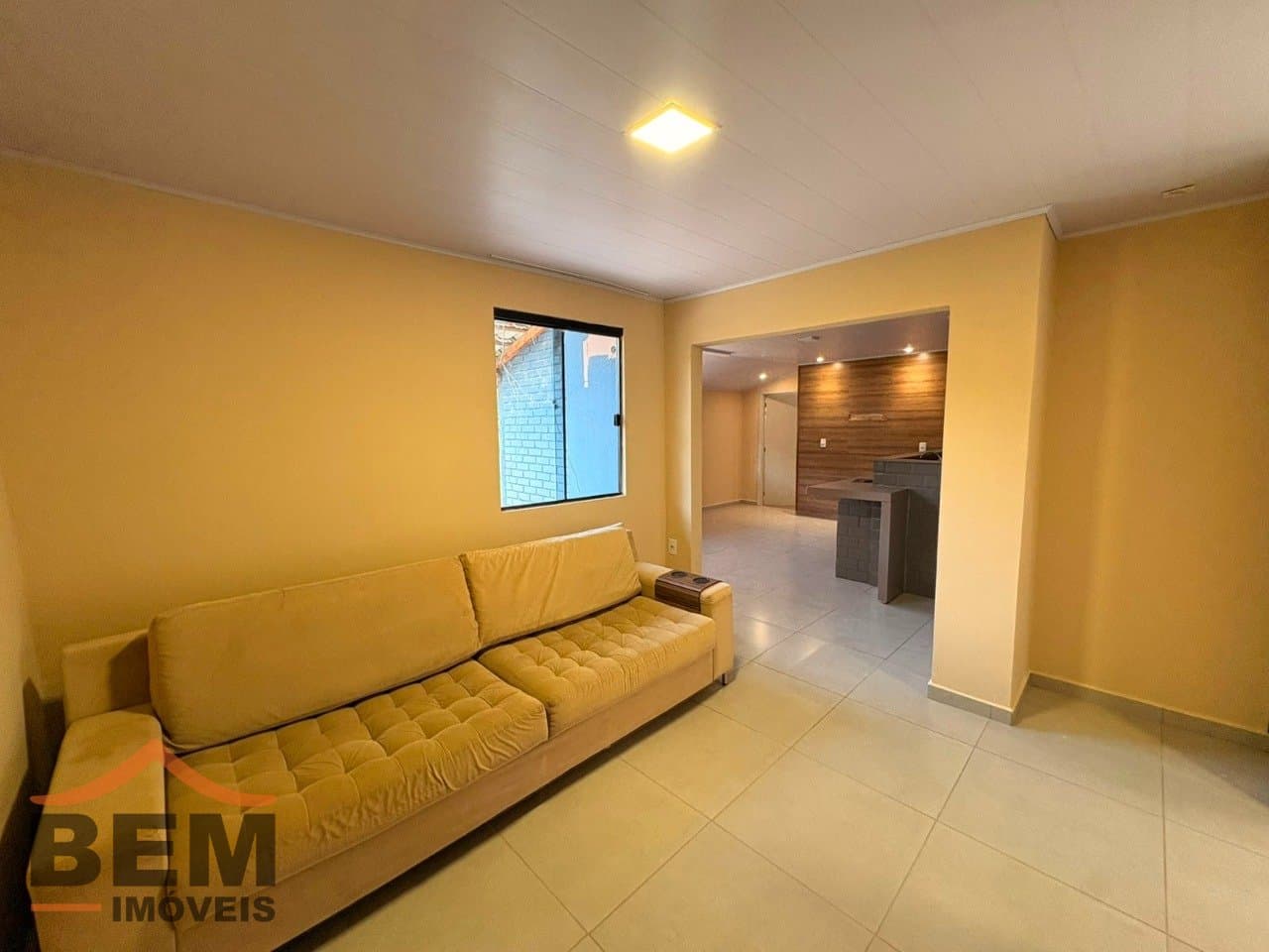 Apartamento para Locação com 2 quartos sendo 1 suíte, 2 vagas no bairro Baia em Itajaí/SC: 06 - SALA DE ESTAR