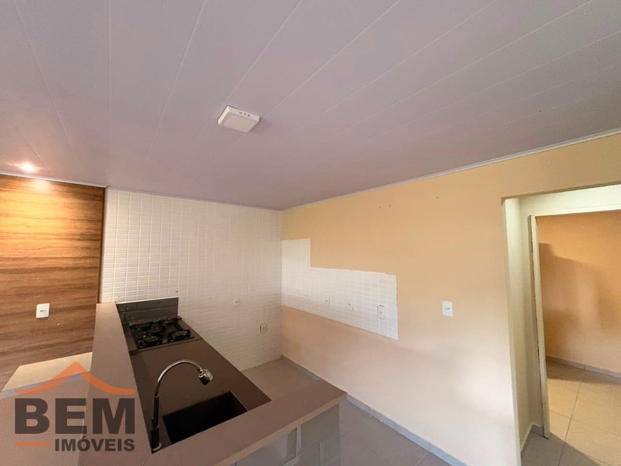 Apartamento para Locação com 2 quartos sendo 1 suíte, 2 vagas no bairro Baia em Itajaí/SC: 10 - COZINHA