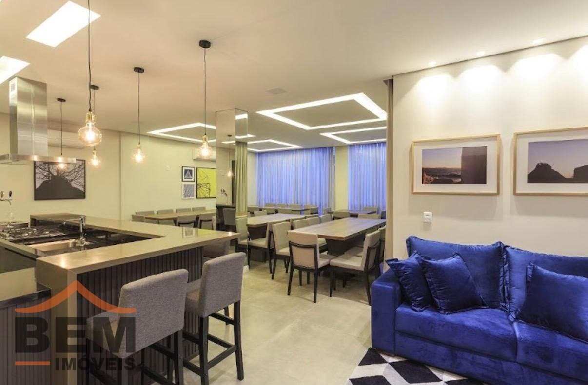 Apartamento à Venda com 2 quartos sendo 2 suítes, 1 vaga no bairro São João em Itajaí/SC