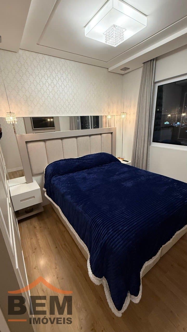 Apartamento à Venda com 2 quartos sendo 2 suítes, 1 vaga no bairro São João em Itajaí/SC