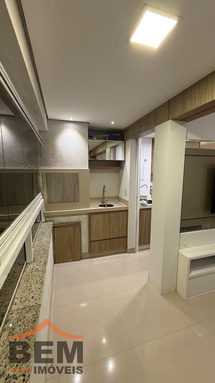 Apartamento à Venda com 2 quartos sendo 2 suítes, 1 vaga no bairro São João em Itajaí/SC