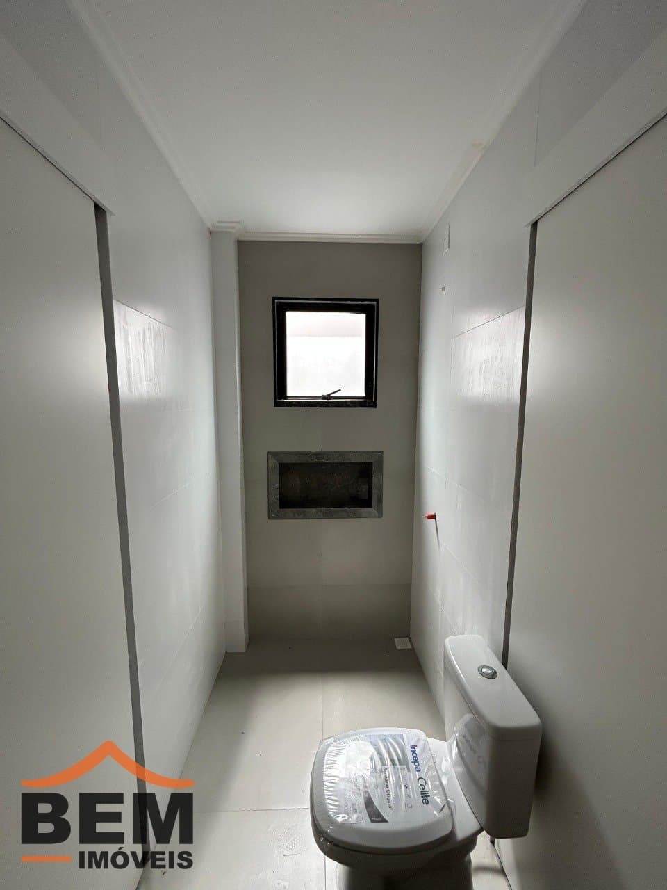 Apartamento à Venda com 3 quartos sendo 1 suíte no bairro Sao Vicente em Itajaí/SC