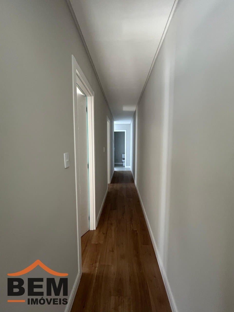 Apartamento à Venda com 3 quartos sendo 1 suíte no bairro Sao Vicente em Itajaí/SC