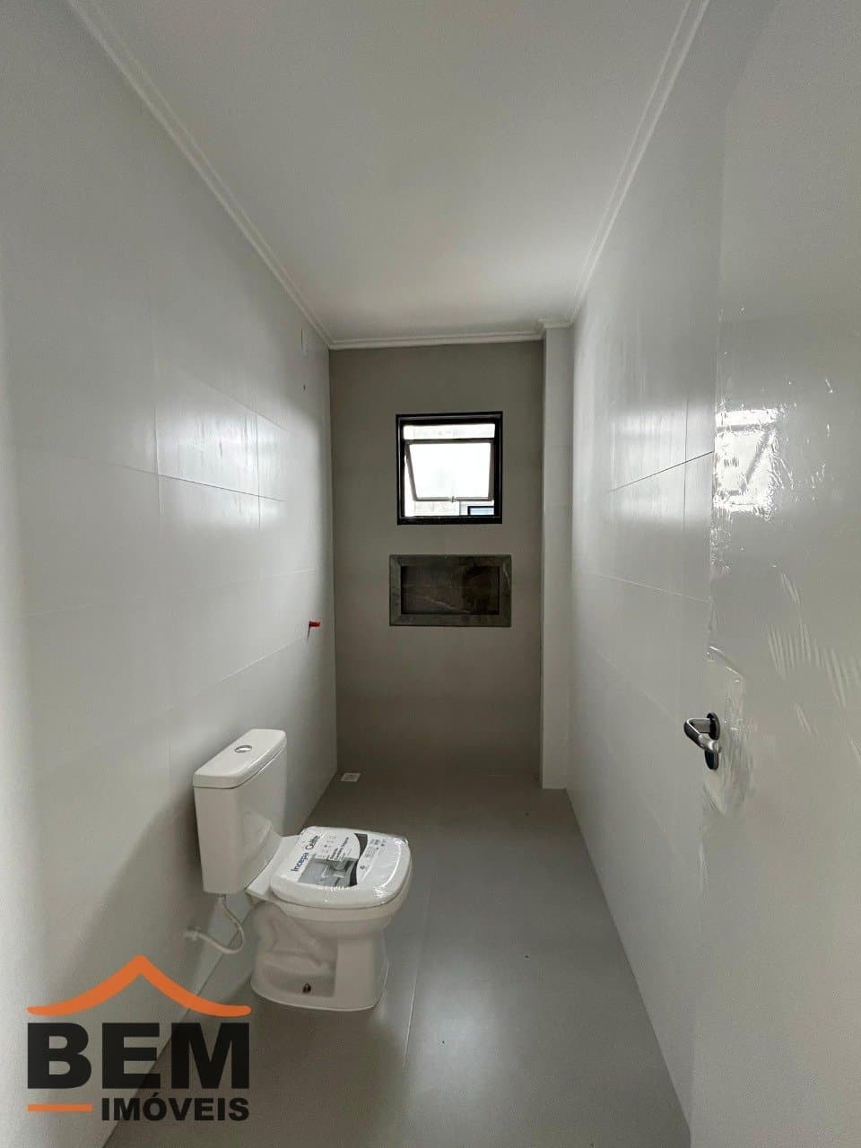 Apartamento à Venda com 3 quartos sendo 1 suíte no bairro Sao Vicente em Itajaí/SC
