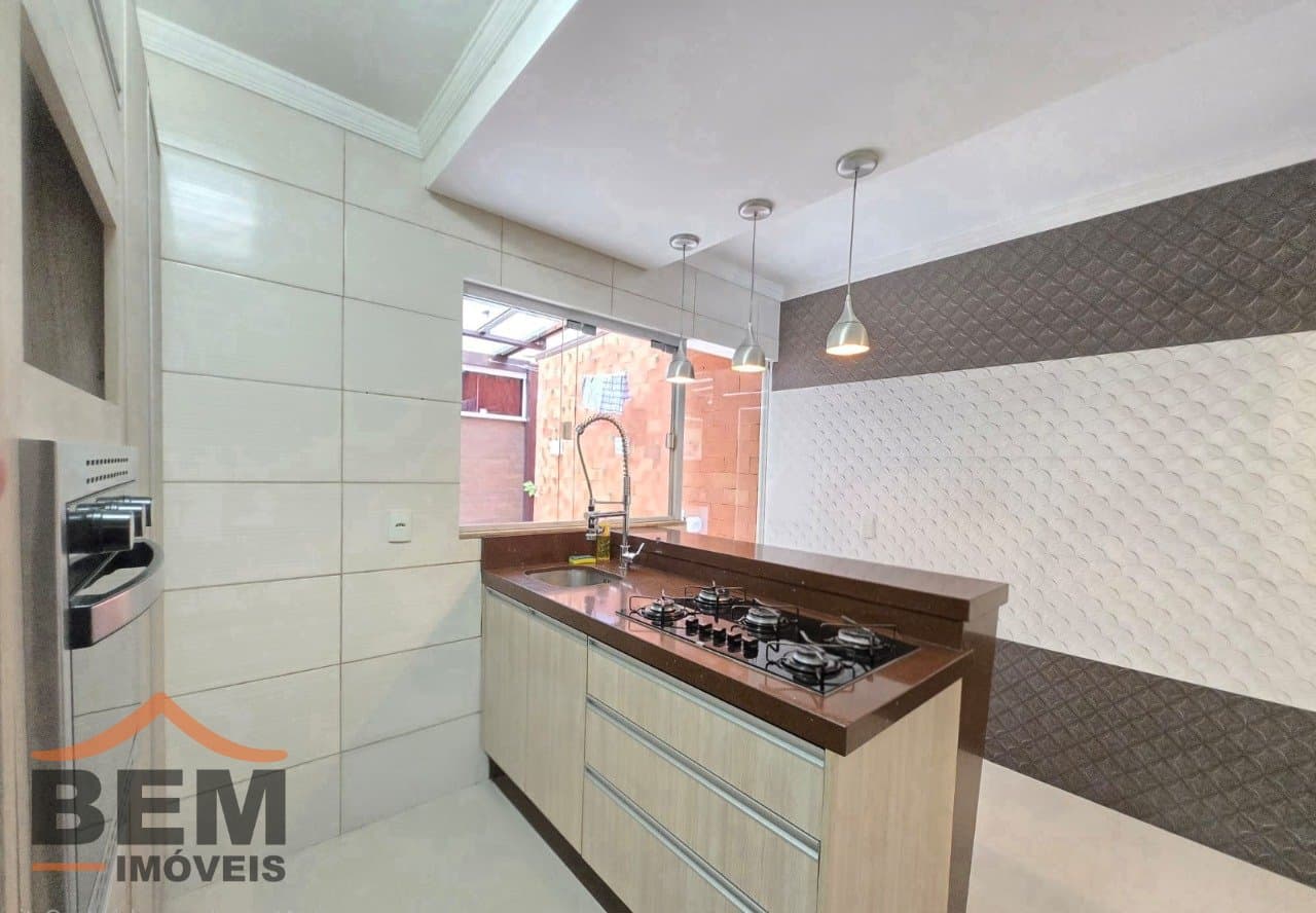 Casa à Venda com 2 quartos sendo 2 suítes no bairro Santa Regina em Camboriú/SC: fce982b3-967f-4378-a029-044a6a31e5e4