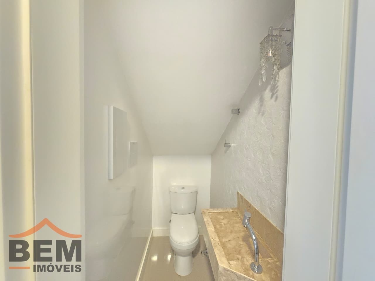 Casa à Venda com 2 quartos sendo 2 suítes no bairro Santa Regina em Camboriú/SC: 947c3542-c936-4b9c-b03c-68aeceeee755