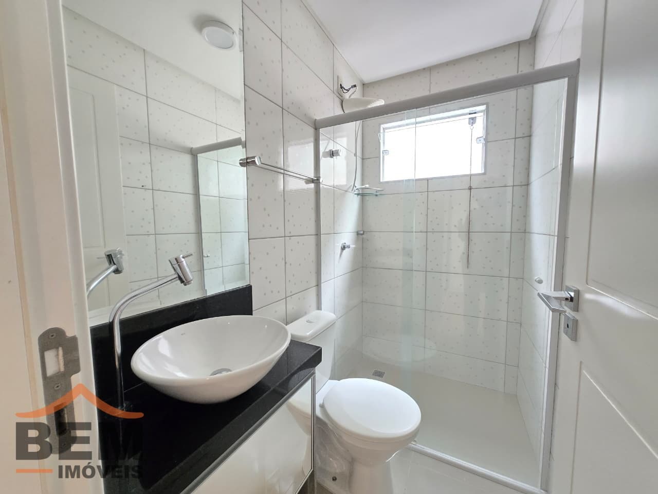 Casa à Venda com 2 quartos sendo 2 suítes no bairro Santa Regina em Camboriú/SC: 749c99c9-1213-40b6-b6f7-9af98d0148b9