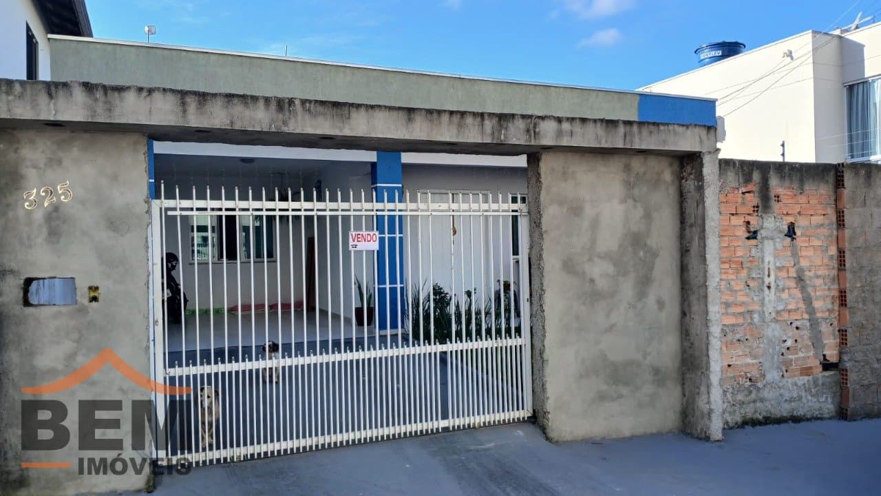 Casa à Venda com 3 quartos, 1 vaga no bairro Areias em Camboriú/SC: e5946be0-a73f-432e-8904-9dc77ba39e81