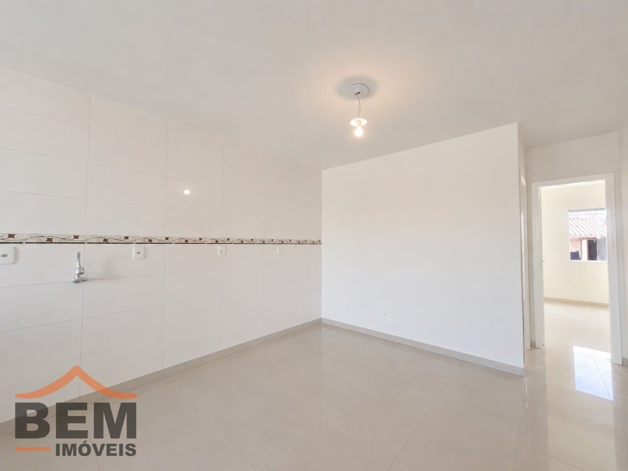 Apartamento para Locação com 2 quartos, 1 vaga no bairro São Vicente em Itajaí/SC: 06 - COZINHA