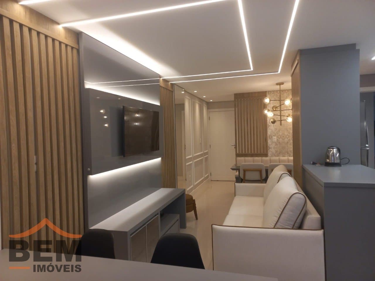 Apartamento para Locação com 2 quartos sendo 2 suítes, 1 vaga no bairro São João em Itajaí/SC: 20 - SALA DE JANTAR