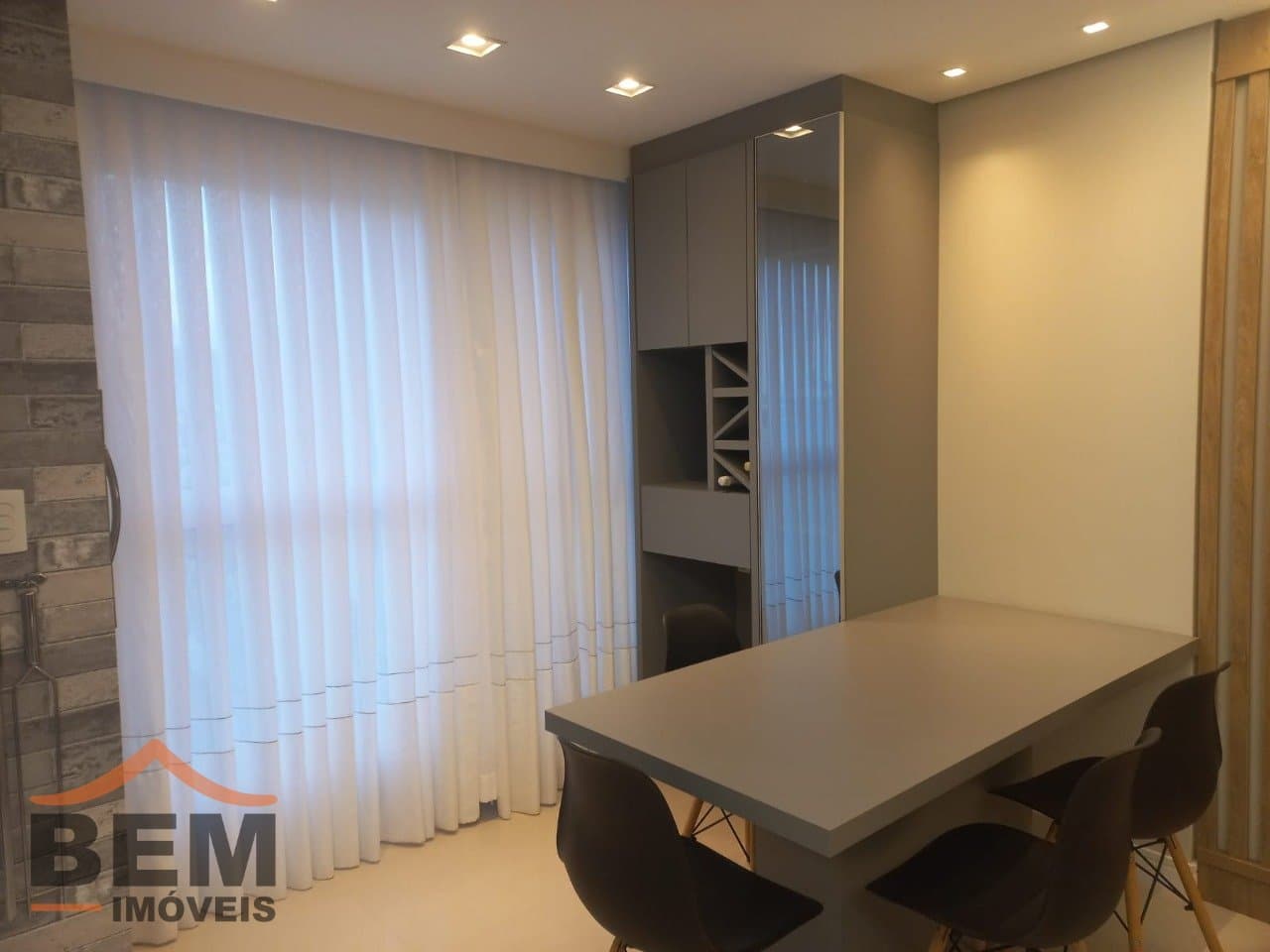 Apartamento para Locação com 2 quartos sendo 2 suítes, 1 vaga no bairro São João em Itajaí/SC: 26 - SACADA INTEGRADA