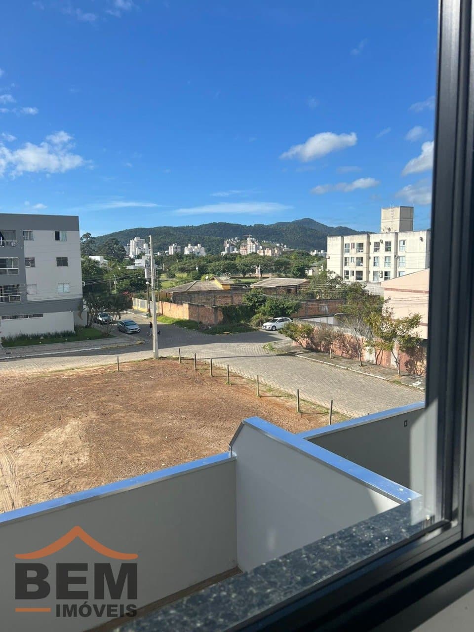 Apartamento para Locação com 2 quartos sendo 1 suíte no bairro Centro em Camboriú/SC: 1871f27a-f2c0-4610-8b01-e0cdc91e6c8b
